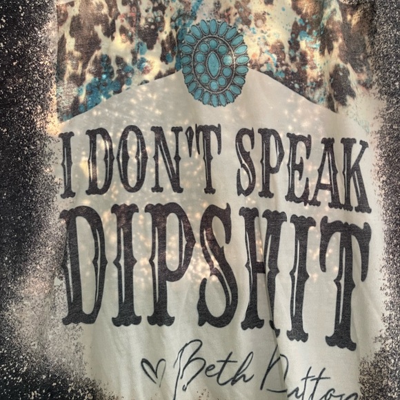 Graphic T-Shirt - Picture 2 of 5